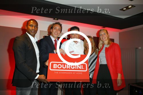 Vaassen 9 november 2014
Presentatie nieuwe produktlijn Aad Ouborg Bourgini genaamd. De presentatie is in restaurant de Leest van Jacob Jan Boerma. Aron en Yvonne Winter met Tim en Florentine Ouborg
