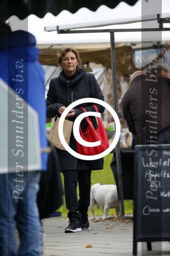 Amsterdam 7 november 2014
Astrid Joosten doet op de fiets boodschappen in Amsterdam zuid