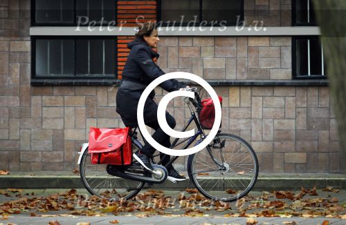 Amsterdam 7 november 2014
Astrid Joosten doet op de fiets boodschappen in Amsterdam zuid