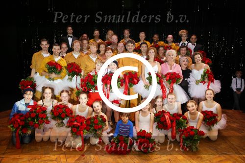Scheveningen 30 november 2014
Premiere Billy Elliot in het circustheater met in de hoofdrollen Pia Douwes Carry Tefsen Bas Heerkens Reinier Demeijer en Bas Grevelink. Billy werd gespeeld door Carlos Puts.