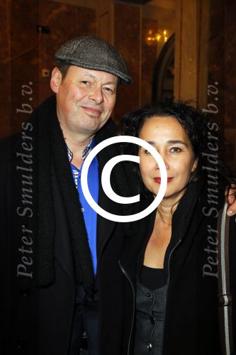 Amsterdam 18 december 2014
Premiere kerst circus in Carre.
Carel Kraayenhof met vrouw