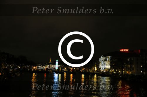 Amsterdam 18 december 2014
Carre en de magere brug bij nachtlicht