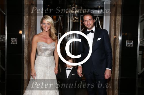 Londen 15 december 2014Chantal Janzen en Marco Geeratz trouwen in Hotal Cafe Royal.Het feest is s avonds in hotel Claridge\'s. Ook zoon james is erbij