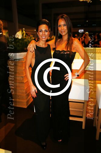 Amsterdam 11 december 2014
Luxery fair vip avond in de RAI. Cindy Remeeus met een vriendin