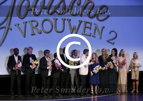 Amsterdam 1 december 2014
Premiere Gooische vrouwen 2 in het nieuwe de la mar met in de hoofdrollen Linda de Mol Lies Visschedijk Tjitske Reijdinga en Susan Visser