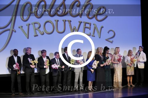 Amsterdam 1 december 2014
Premiere Gooische vrouwen 2 in het nieuwe de la mar met in de hoofdrollen Linda de Mol Lies Visschedijk Tjitske Reijdinga en Susan Visser