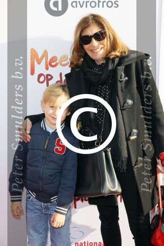 Amsterdam 22 november 2014
Premiere Mees Kees in carre met in de hoofdrollen Willem Voogd Sanne Wallis de Vries  Felix Osinga, en Brent Thomassen. moeder en mn Danie Bles met zoon
