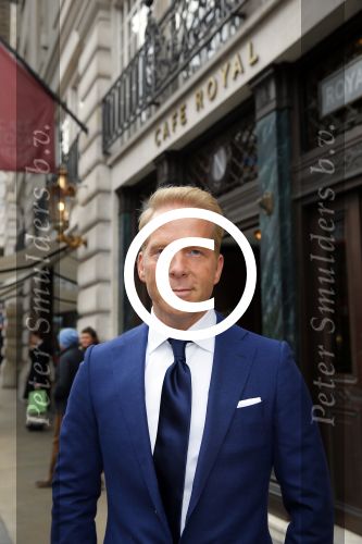 Londen 15 december 2014
Chantal Janzen en Marco Geeratz trouwen in Hotal Cafe Royal.
Het feest is s avonds in hotel Claridge\'s. Danny Rook