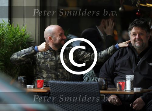 Amsterdam 25 november 2014
Dean Saunders op terras met Ferry de KOk