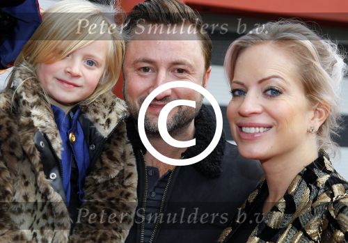 Hilversum 26 november 2014
Sinterklaas bij RTL in studio 21. Dennis Weening met vrouw en dochter
