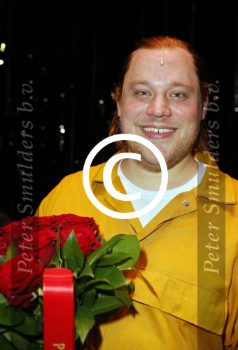 Scheveningen 30 november 2014
Premiere Billy Elliot in het circustheater met in de hoofdrollen Pia Douwes Carry Tefsen Bas Heerkens Reinier Demeijer en Bas Grevelink. Billy werd gespeeld door Carlos Puts.. Dennis Willekens