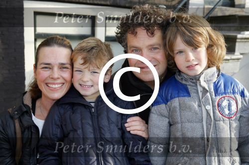 Amsterdam 22 november 2014
Premiere Mees Kees in carre met in de hoofdrollen Willem Voogd Sanne Wallis de Vries  Felix Osinga, en Brent Thomassen. Dirk Zeelenberg met vrouw Suus en zoons