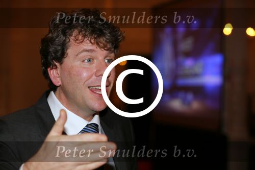 Amsterdam 28 november 2014
Persviewing RTL4 programma Het Orkest van Nederland, Tania Kross, dirigent en juryvoorzitter Jan Willem de Vriend, musicus/dj Ronald Molendijk, pianist Wibi Soerjadi en violiste Simone Lamsma. Dominic Seldis