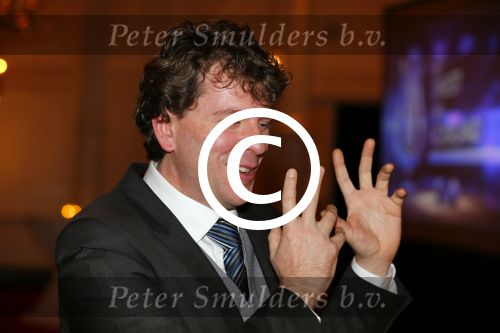 Amsterdam 28 november 2014
Persviewing RTL4 programma Het Orkest van Nederland, Tania Kross, dirigent en juryvoorzitter Jan Willem de Vriend, musicus/dj Ronald Molendijk, pianist Wibi Soerjadi en violiste Simone Lamsma. Dominic Seldis