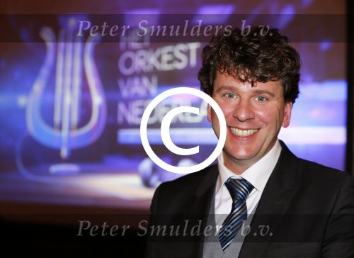 Amsterdam 28 november 2014
Persviewing RTL4 programma Het Orkest van Nederland, Tania Kross, dirigent en juryvoorzitter Jan Willem de Vriend, musicus/dj Ronald Molendijk, pianist Wibi Soerjadi en violiste Simone Lamsma. Dominic Seldis