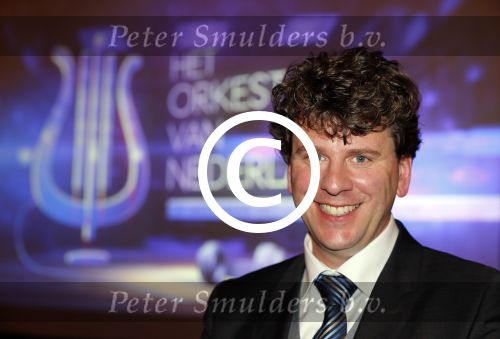 Amsterdam 28 november 2014
Persviewing RTL4 programma Het Orkest van Nederland, Tania Kross, dirigent en juryvoorzitter Jan Willem de Vriend, musicus/dj Ronald Molendijk, pianist Wibi Soerjadi en violiste Simone Lamsma. Dominic Seldis