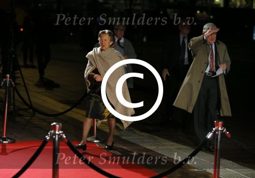 Utrecht 8 december 2014
Mr Pieter v Vollenhoven viert samen met zijn familie ,Prinses Margriet Prins Maurits Prinses Marilene Prins Bernhard Jr. Prinses Annette Prins Floris Prinses Aimee Prins Pieter Christiaan en Prinses Anita zijn 75e verjaardag in het Beatrix theater.