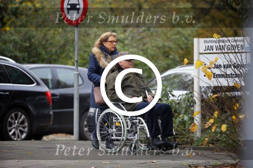 Amsterdam 20 november 2014
Ed v Tijn in rolstoel met zijn vrouw Odette