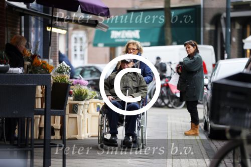 Amsterdam 20 november 2014
Ed v Tijn in rolstoel met zijn vrouw Odette