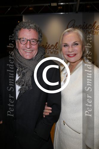Amsterdam 1 december 2014
Premiere Gooische vrouwen 2 in het nieuwe de la mar met in de hoofdrollen Linda de Mol Lies Visschedijk Tjitske Reijdinga en Susan Visser