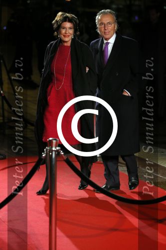 Utrecht 8 december 2014
Mr Pieter v Vollenhoven viert samen met zijn familie ,Prinses Margriet Prins Maurits Prinses Marilene Prins Bernhard Jr. Prinses Annette Prins Floris Prinses Aimee Prins Pieter Christiaan en Prinses Anita zijn 75e verjaardag in het Beatrix theater.
