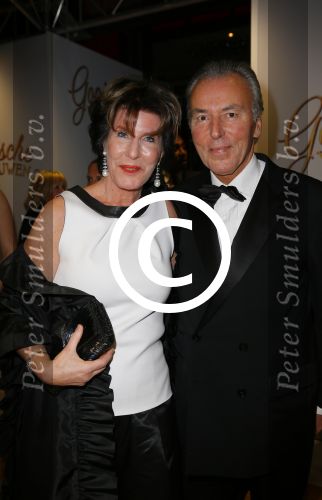 Amsterdam 1 december 2014
Premiere Gooische vrouwen 2 in het nieuwe de la mar met in de hoofdrollen Linda de Mol Lies Visschedijk Tjitske Reijdinga en Susan Visser