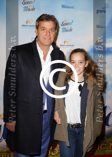 Den Bosch 23 november 2014
Premiere Sound of music in de parade in Den Bosch. Eric v Stade met dochter