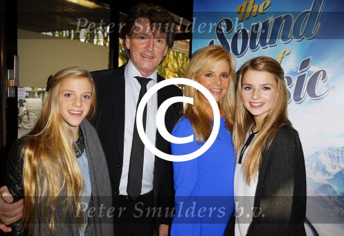 Den Bosch 23 november 2014
Premiere Sound of music in de parade in Den Bosch. Erik de Zwart met vrouw en kinderen