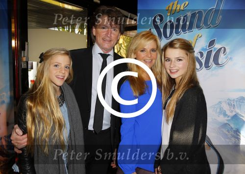 Den Bosch 23 november 2014
Premiere Sound of music in de parade in Den Bosch. Erik de Zwart met vrouw en kinderen
