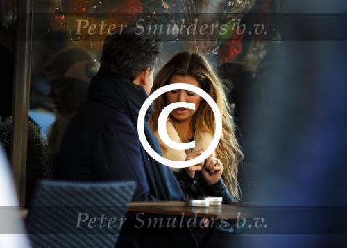 Amsterdam 6 december 2014
Estelle Cruijff en Leco v Zadelhoff op terras.