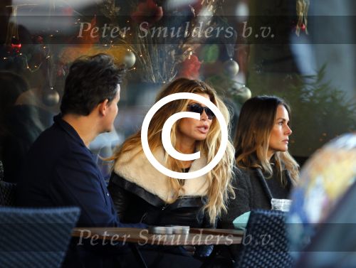 Amsterdam 6 december 2014
Estelle Cruijff en Leco v Zadelhoff op terras.