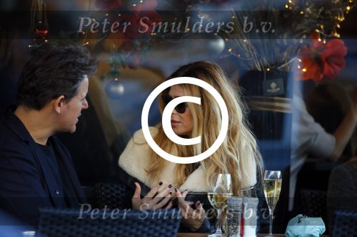 Amsterdam 6 december 2014
Estelle Cruijff en Leco v Zadelhoff op terras.