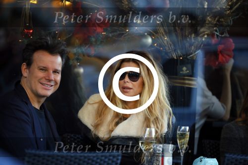 Amsterdam 6 december 2014
Estelle Cruijff en Leco v Zadelhoff op terras.