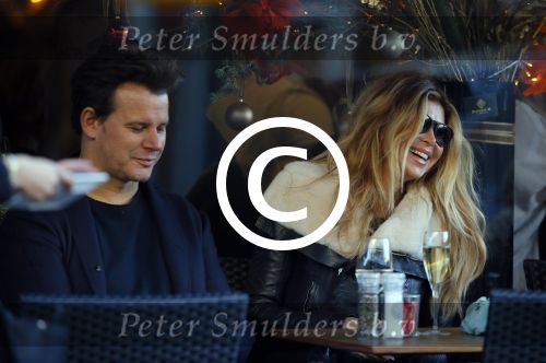 Amsterdam 6 december 2014
Estelle Cruijff en Leco v Zadelhoff op terras.