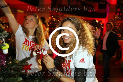Hilversum 9 december 2014
Sky radio charity event met als deelnemers:
Joep Sertons en Sander Janson voor Stop Pesten Nu
Fred van Leer en Kim Feenstra voor Het Zeldzame Ziekten Fonds
Jan Dulles en Jaap Kwakman van de 3JS voor Terre des Hommes
Caroline Tensen en Beertje v Beers voor Orange Babies
Erik de Zwart en Hind voor Beat Batten 
Fatima Moreiro de Melo + Fajah Lourens voor Right To Play UK 
Billy en Ruud van Utopia voor Energy4All 
Nance en Jeroen van der Boom voor Kinderfonds MAMAS 
Event vindt plaats bij studio 21