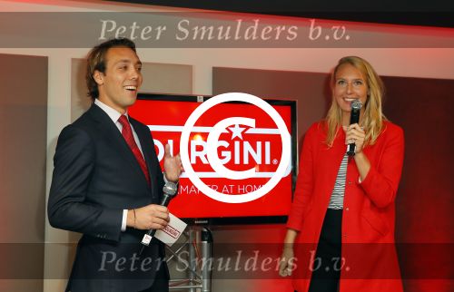 Vaassen 9 november 2014
Presentatie nieuwe produktlijn Aad Ouborg Bourgini genaamd. De presentatie is in restaurant de Leest van Jacob Jan Boerma. Tim Florentine en Nikki Ouborg