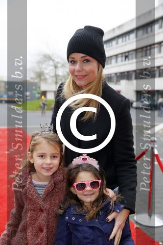 Hilversum 26 november 2014
Sinterklaas bij RTL in studio 21. Froukje de Both met dochter