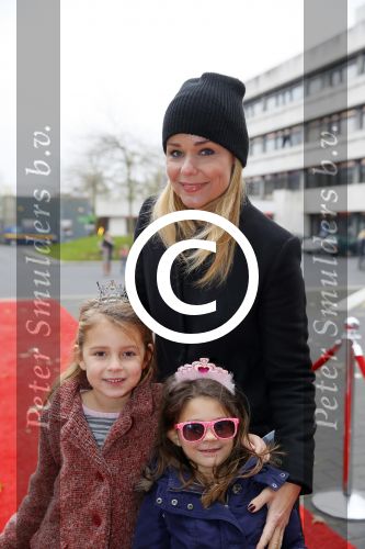 Hilversum 26 november 2014
Sinterklaas bij RTL in studio 21. Froukje de Both met dochter