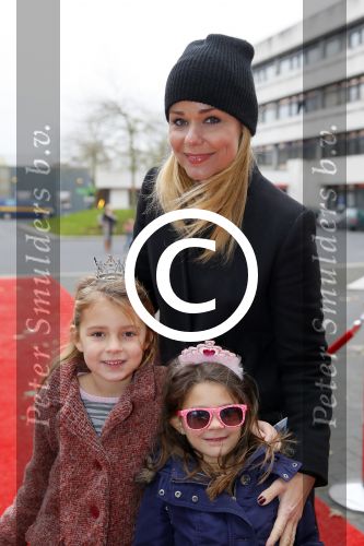 Hilversum 26 november 2014
Sinterklaas bij RTL in studio 21. Froukje de Both met dochter