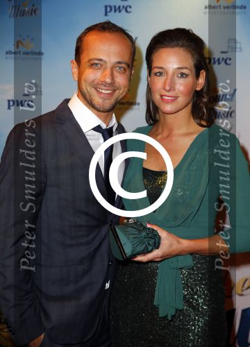 Den Bosch 23 november 2014
Premiere Sound of music in de parade in Den Bosch. Geert Hoes met vriendin
