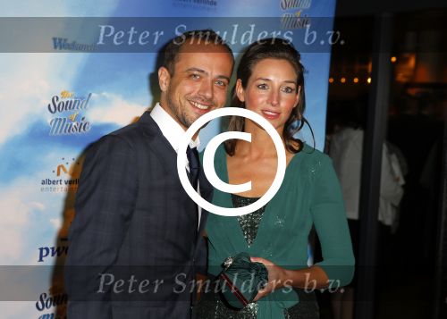 Den Bosch 23 november 2014
Premiere Sound of music in de parade in Den Bosch. Geert Hoes met vriendin