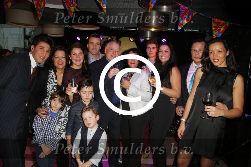 Amsterdam 7 december 2014
George Baker ( Hans Bouwens) vietr met familie en collega\'s zijn 70e verjaardag.