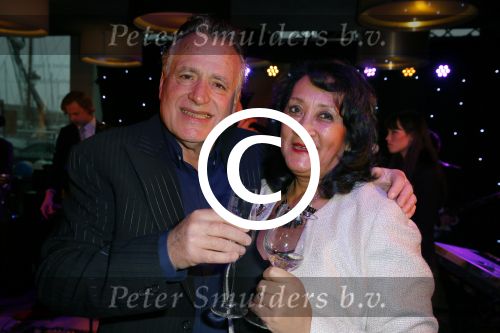 Amsterdam 7 december 2014
George Baker ( Hans Bouwens) vietr met familie en collega\'s zijn 70e verjaardag.