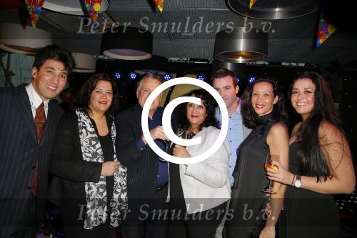 Amsterdam 7 december 2014
George Baker ( Hans Bouwens) vietr met familie en collega\'s zijn 70e verjaardag.