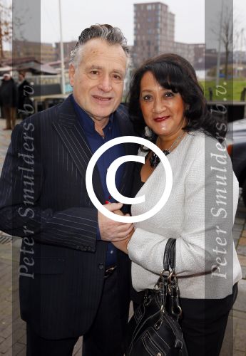Amsterdam 7 december 2014
George Baker ( Hans Bouwens) vietr met familie en collega\'s zijn 70e verjaardag.