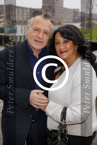 Amsterdam 7 december 2014
George Baker ( Hans Bouwens) vietr met familie en collega\'s zijn 70e verjaardag.