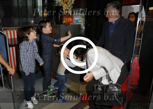 Amsterdam 7 december 2014
George Baker ( Hans Bouwens) vietr met familie en collega\'s zijn 70e verjaardag.