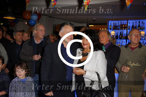 Amsterdam 7 december 2014
George Baker ( Hans Bouwens) vietr met familie en collega\'s zijn 70e verjaardag.