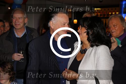 Amsterdam 7 december 2014
George Baker ( Hans Bouwens) vietr met familie en collega\'s zijn 70e verjaardag.