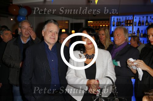 Amsterdam 7 december 2014
George Baker ( Hans Bouwens) vietr met familie en collega\'s zijn 70e verjaardag.